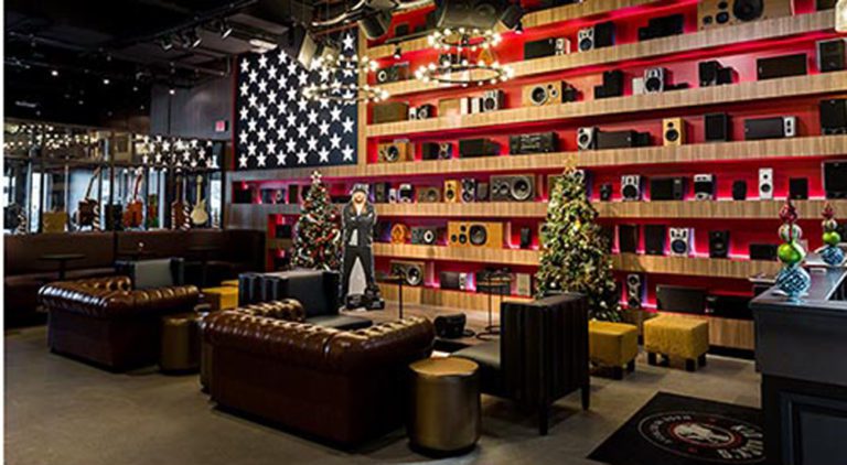 Year-round dining options add flavor to Little Caesars Arena