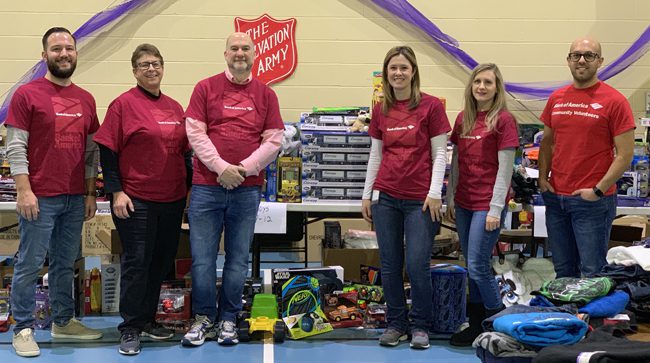 Volunteers find it easy to share holiday cheer with the Salvation Army