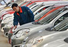 China Carmakers Suffer End-of-Year Slump