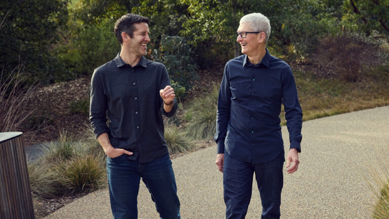 Cook Steps Aside, Ternus Takes Lead at Apple